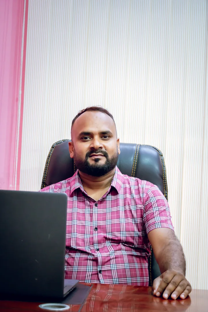 Radhakant Kumar Pal, Accountant